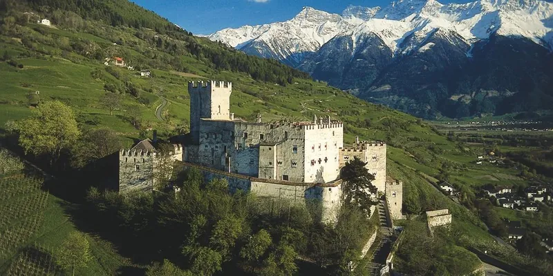 Castel Coira