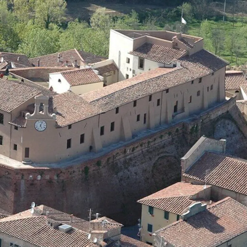 Castello e museo civico F. Baldinucci