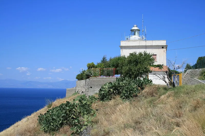 Faro Capo d'Armi