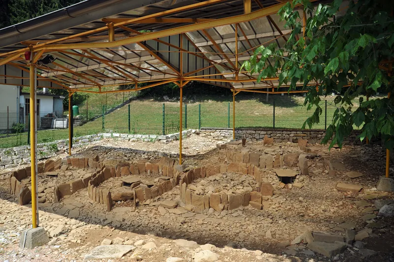 Mel, sepolcreto preromano