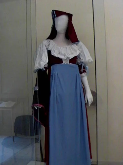 Museo civico "Insteia Polla", Rassegna permanente delle antiche vestiture pollesi