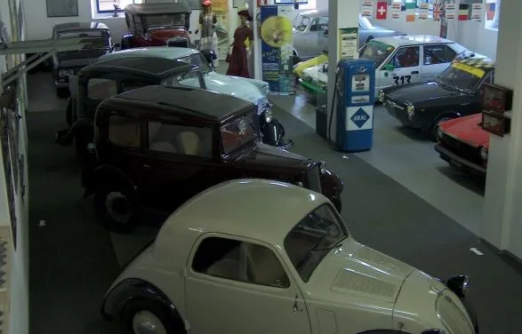 Museo di auto e moto d’epoca Nostalgia Club