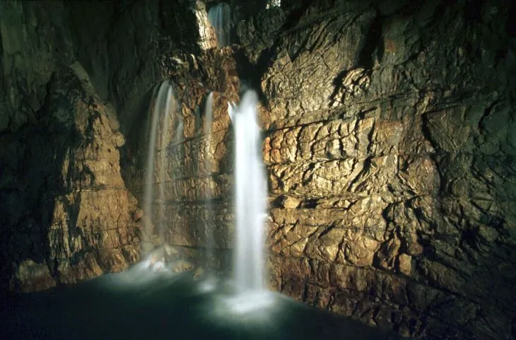 Museo di speleologia V. Rivera e Grotte di Stiffe