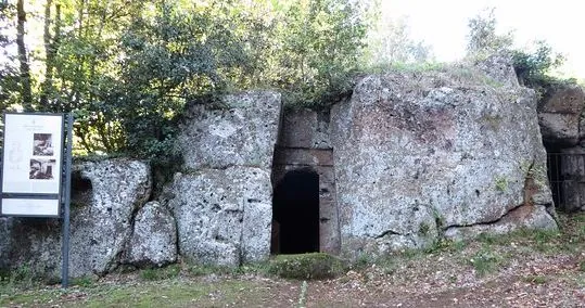 Necropoli rupestri di San Giovenale e Terrone