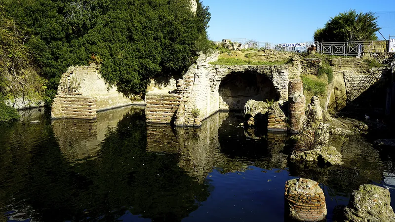 Parco archeologico dei Campi Flegrei - Sacello degli Augustali, Misenum