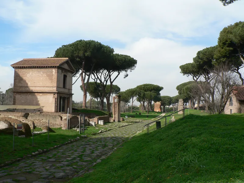Parco archeologico dell'Appia antica - Parco delle Tombe della via Latina e Basilica di Santo Stefano