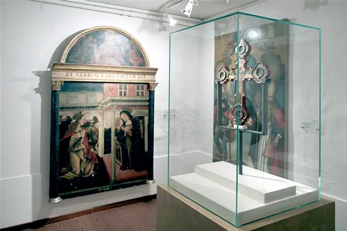 Raccolta di opere d’arte Antica Farmacia Giuli