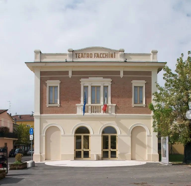 Teatro comunale Weber Facchini