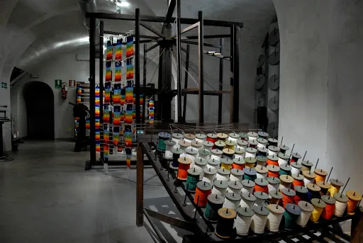 Trame per il museo. Mostra permanente del tessile per il futuro museo del territorio